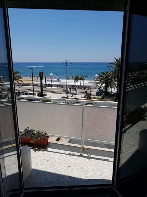 Casa Al Mare - Lido Διαμέρισμα Terracina Εξωτερικό φωτογραφία